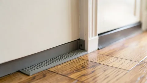 Ciepły próg pod drzwi