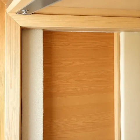 Czym ocieplić drzwi garażowe drewniane