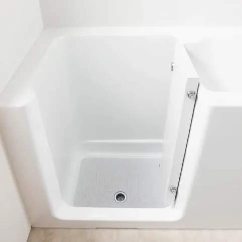 Drzwiczki do wanny dla niepełnosprawnych