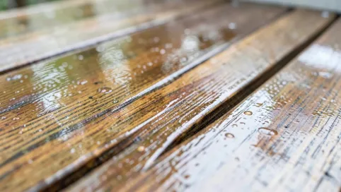 Impregnat do tarasu drewnianego