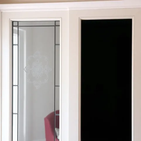 Jak przyciemnić szyby w drzwiach pokojowych
