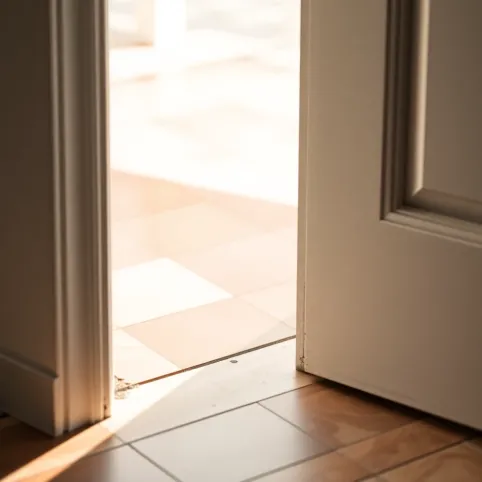 Jak Układać Płytki Przy Drzwiach