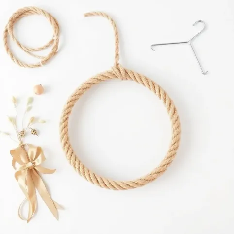 Jak zrobić wianek na drzwi ze sznurka