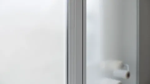 oklejanie drzwi szklanych