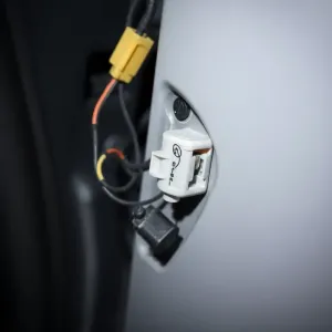 Opel Zafira B centralny zamek nie zamyka jednych drzwi