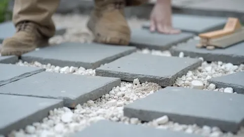 Układanie płytek tarasowych na dystansach cena