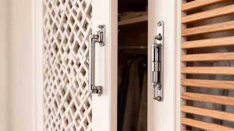 zawiasy do drzwiczek ażurowych