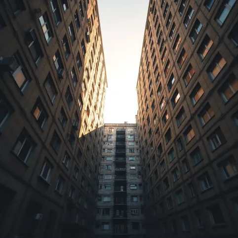Ile waży blok mieszkalny